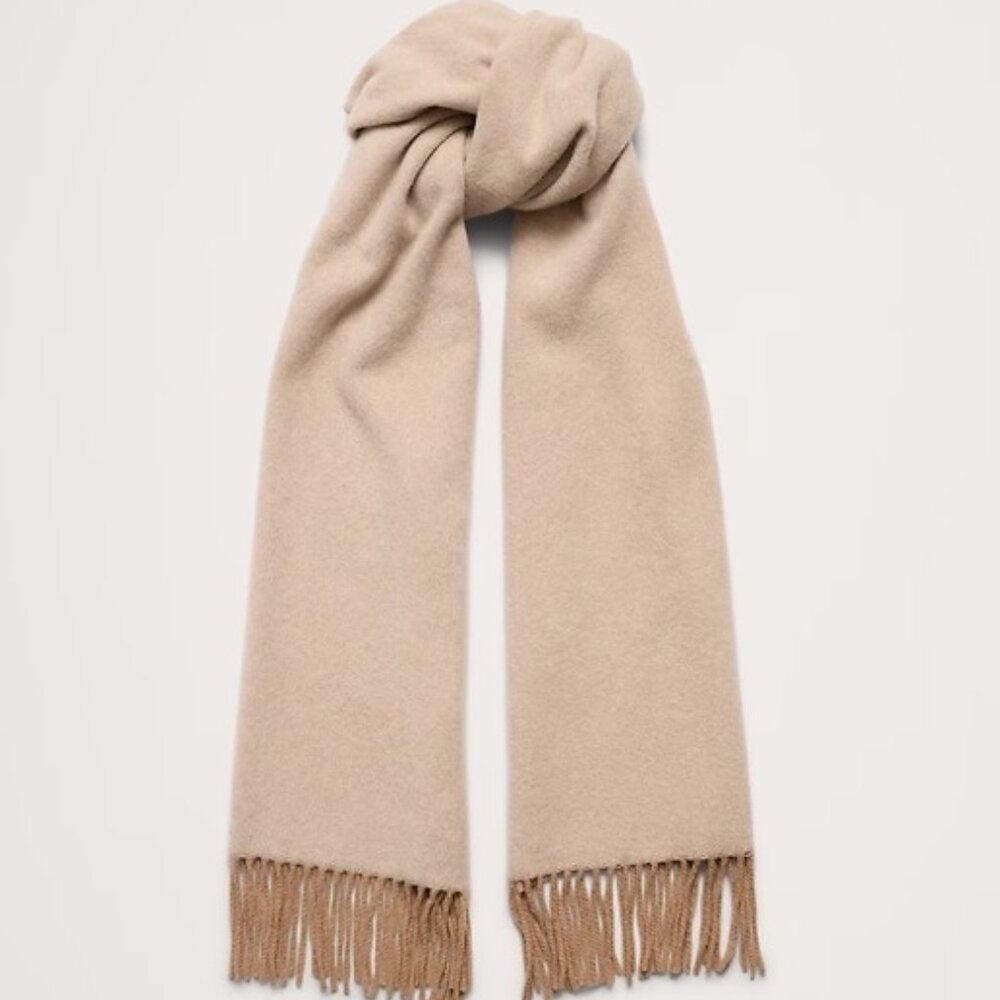 NWOT Banana Republic Italian Wool Cashmere Scarf in Camel - Picture 14 of 15